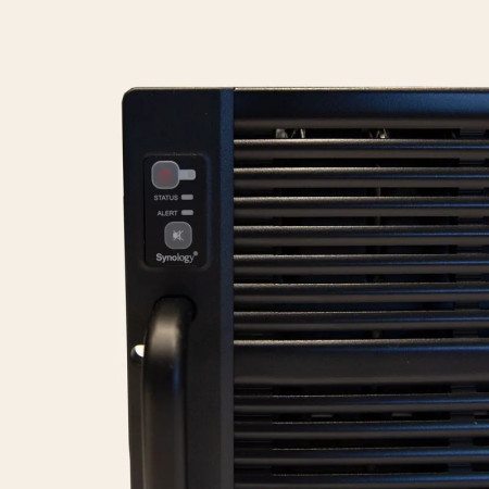 Synology HD6500. NAS convertible a SAN.